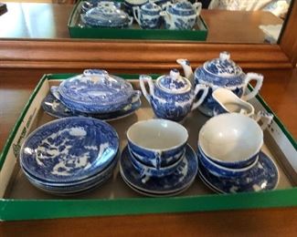 Blue willow Childs tea set