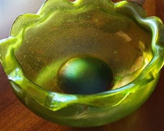 Loetz 6-inch green oil spot ruffled bowl