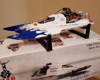 Die cast boat