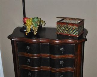 4 drawer Ethan Allen wooden chest of drawers, 33"w x 34.5"h x 17"d