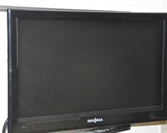 Great small 19” Insignia kitchen TV