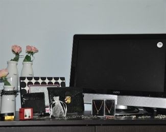Vizio 20” TV, assortment of jewelry, Coach wallet and more!