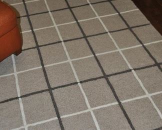 100% wool taupe, brown and beige area rug 9’9” x 6’8”