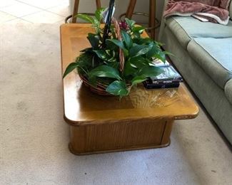 oak coffee lift table