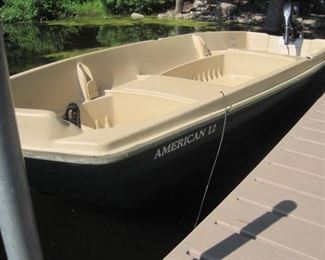 Sun Dolphin American 12' Jon Boat with Minn Kota Trolling motor, charger and Paddles.