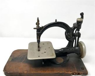 Wilcox & Gibbs Antique Sewing Machine https://ctbids.com/#!/description/share/188242