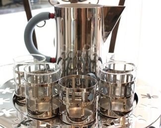 Alessi Michael Graves Pitcher and Girotondo round tray by King Kong