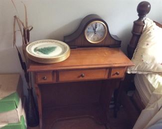 ANTIQUE TABLE