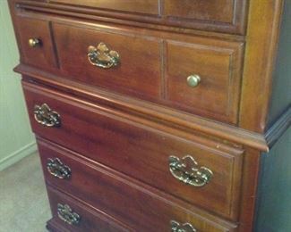 Chest of drawers