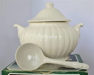 1 QT White Ceramic Tureen w/Ladle and Home Interiors Sugar & Creamer (Wisteria Collection)