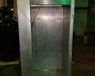McCall Refrigerator L4-4001