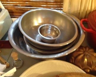 Stainless steel chef's mixing bowls