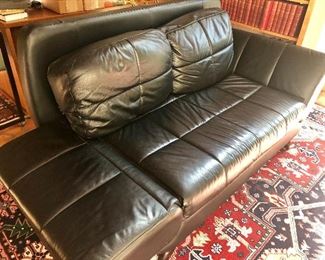 Nicoletti Salotti Black Leather Sofa (quickly and easily converts to bed!)