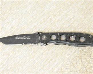 Smith and Wesson Folding Knife