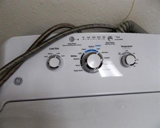 Nice matching GE washer dryer set