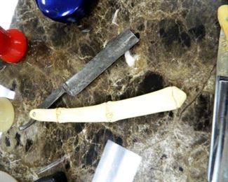 Straight razor