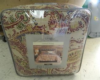 NEW Casual Living king bedding set