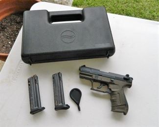 Walther P22 w/case