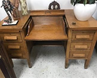 Vintage oak desk open - place for your laptop