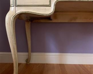 Vanity, Detail