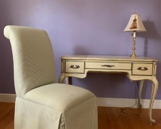 Slipper Chair