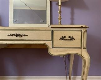 Lift Top Vanity