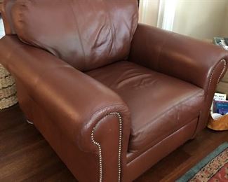LEATHER ARMCHAIR - MATCHES THE LEATHER SOFA - in excellent condition