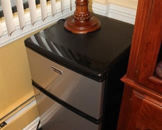 Emerson mini refigerator $70