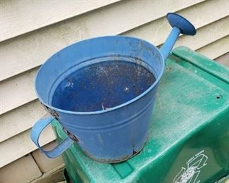 Metal watering can