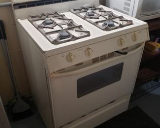 Gas stove/oven