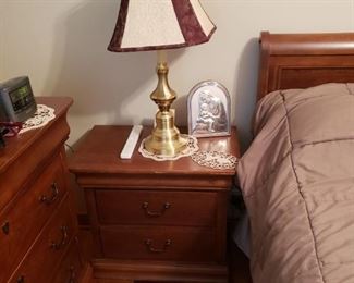 2 matching night stands, matching dresser, lamp