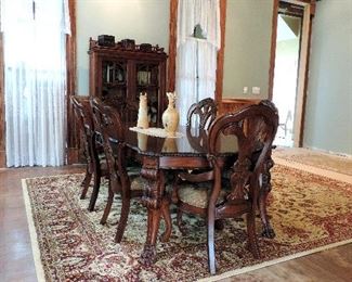 ORNATE DINING TABLE AND 6 CHAIRS