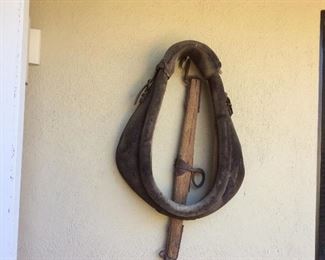 Horse yoke and collar