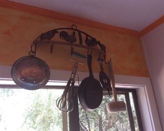 Kitchen hanging rack