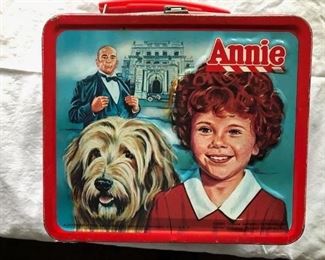 Back of Annie lunch box