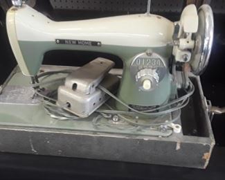 Vintage New Home Sewing Machine 