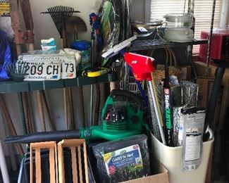 shovels, old license plates (bury the body then swap out your tag, they'll never catch you)