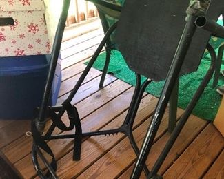 This is a deer rack or stand? I don't know what it does to deer, it is not at all deer shaped