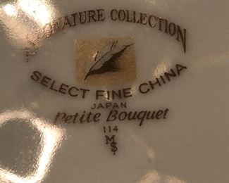 Signature Collection select fine china Petite Bouquet Japan