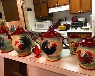 ROOSTER ceramics (Roosters are big in this sale, be prepared)