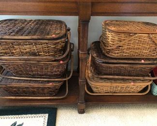 See? Picnic baskets