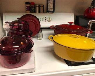 Cast iron casserole pots