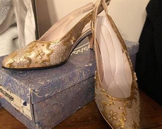Golden slippers "There's no place like home"