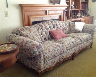 Sofa in excellent condition!