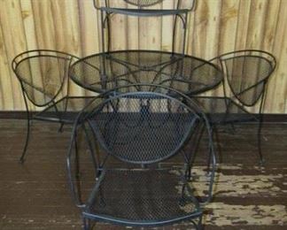 Wrought Iron Patio Table w/4 Chairs
