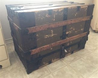 Antique Steamer Trunk......see unique inside next picture