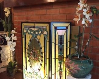 Illuminated stained glass fire screen