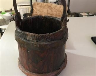 Conestoga oil bucket