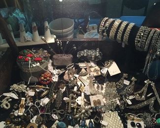 More jewelry, Rhinestones, mother of pearl, European vintage jewelry