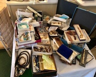TONS of costume jewelry, many NWT